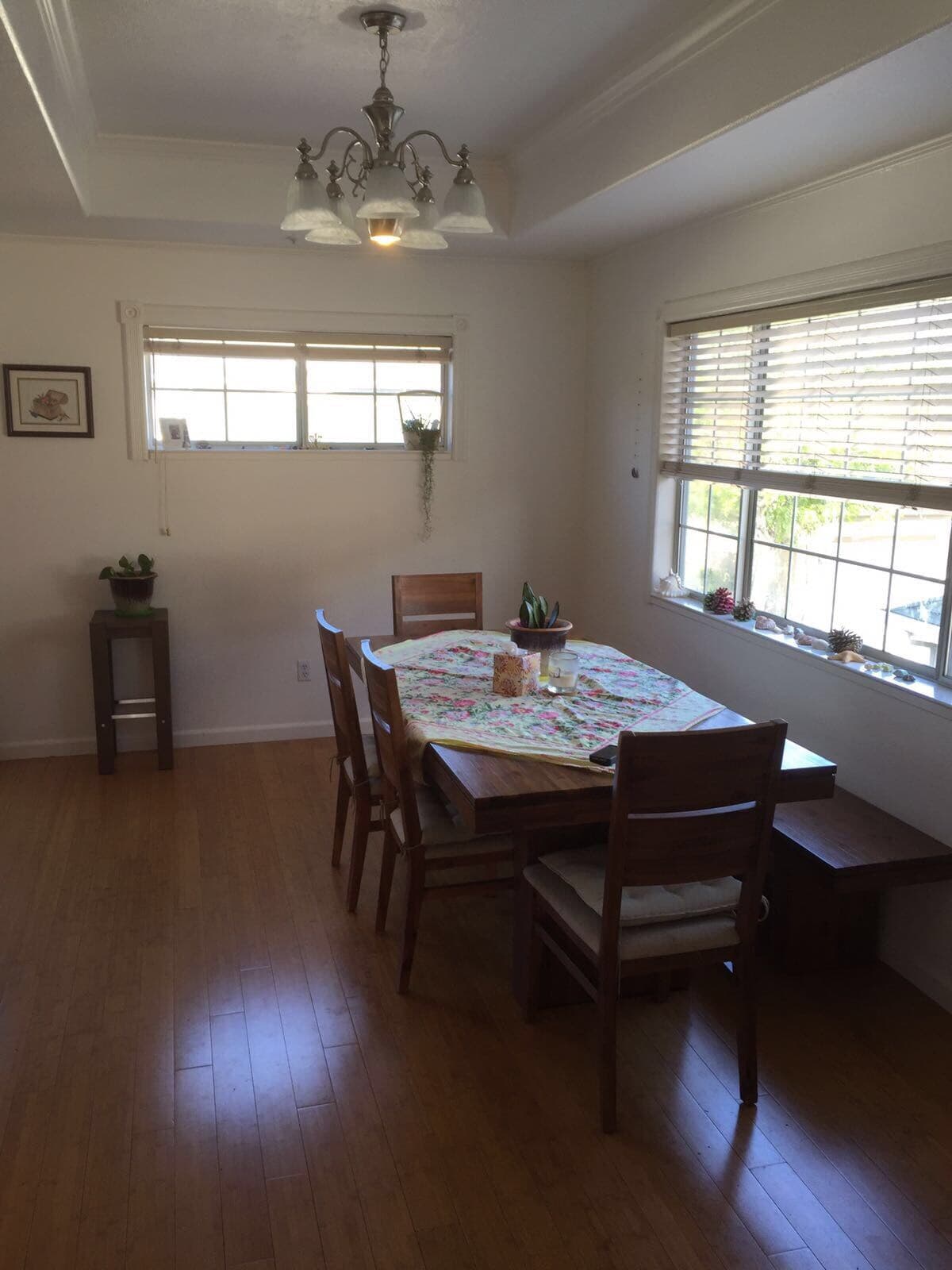 Silicon Valley Family Home, Pool & Gym Access - Photo 14