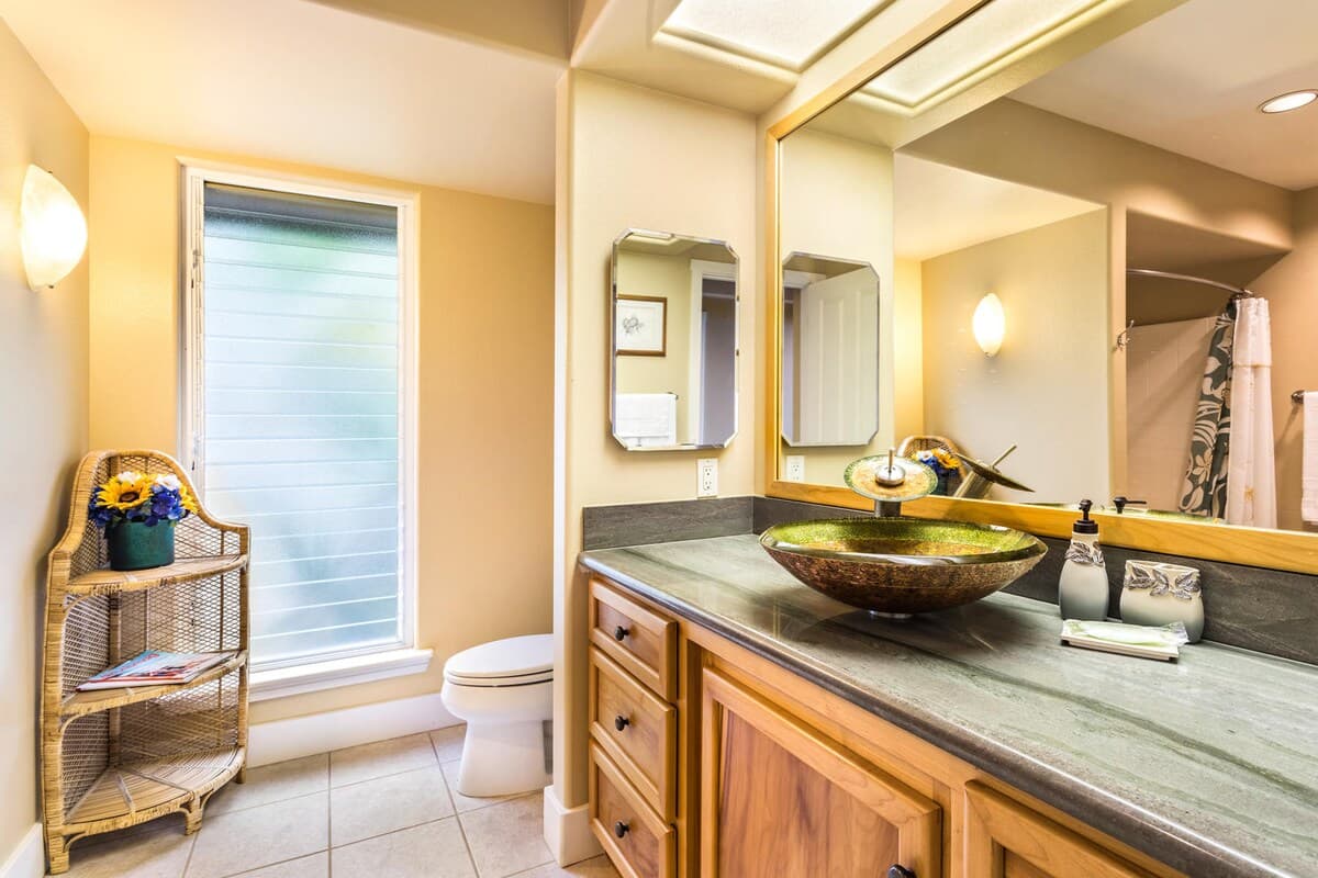 Home in Kailua-Kona · ★4.96 · 3 bedrooms · 3 beds · 3 baths - Image 17