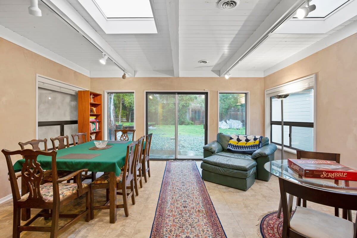 Home in Menlo Park · ★4.67 · 2 bedrooms · 2 beds · 1 bath - Image 22