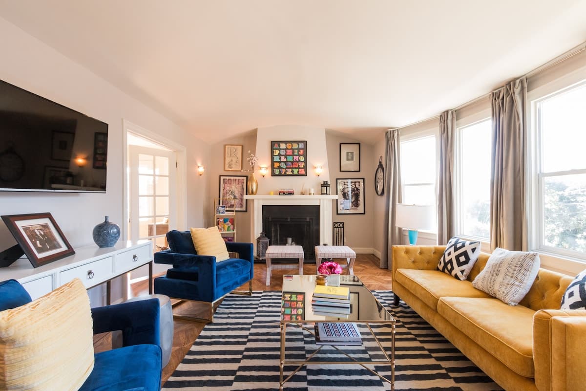 Art-Filled Home Near Glen Park BART, Sleeps 10 - Photo 1