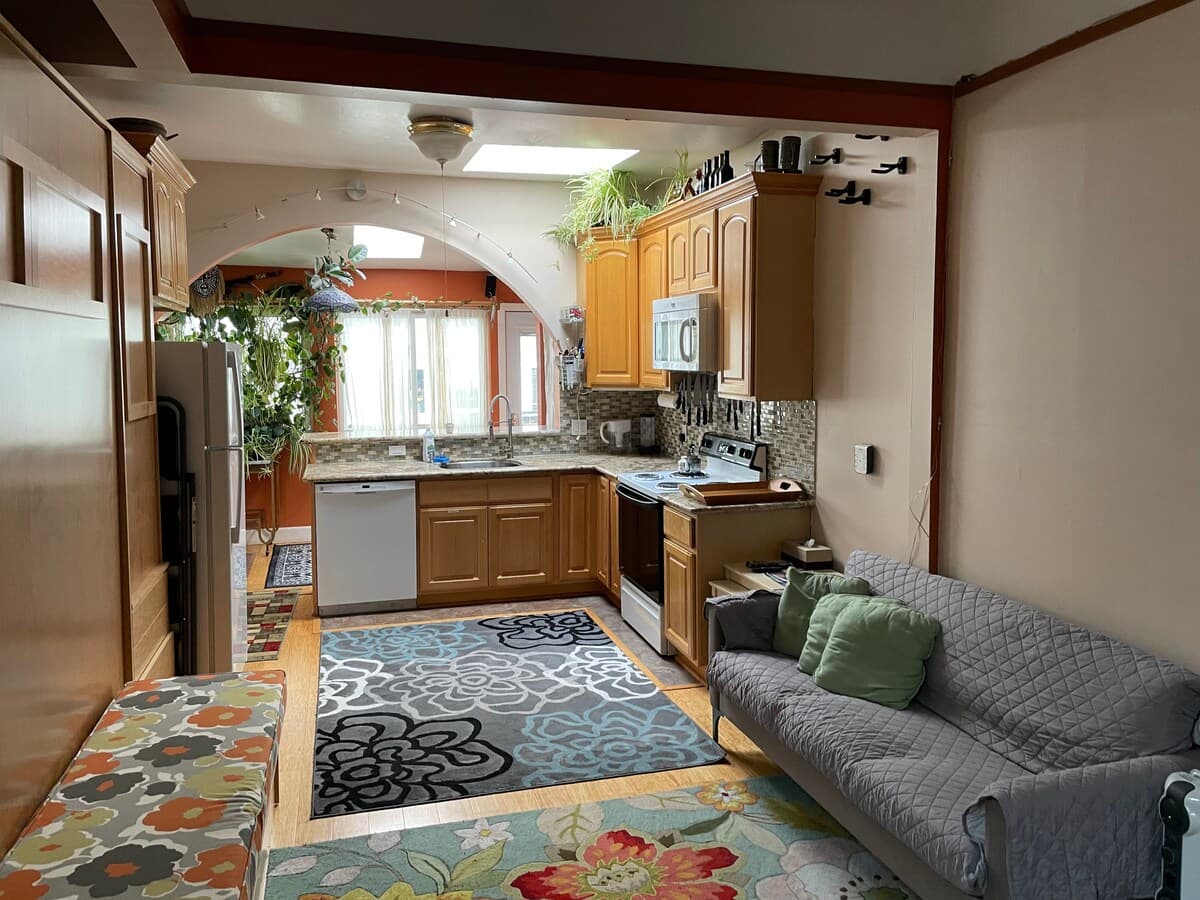 Hip Mission Condo, 2 Kitchens, 1906 Charm - Photo 25
