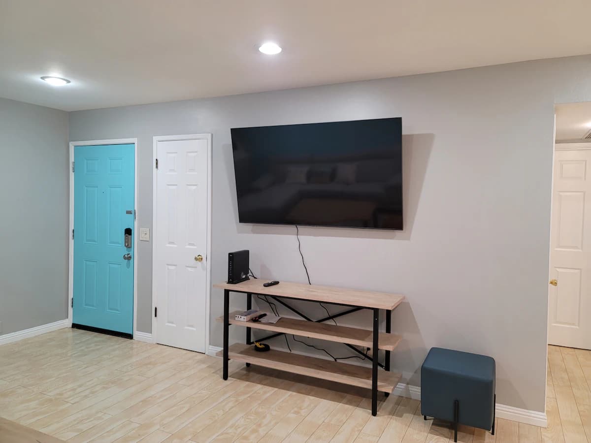 Condo in Palo Alto · ★4.87 · 3 bedrooms · 5 beds · 2 baths - Image 8