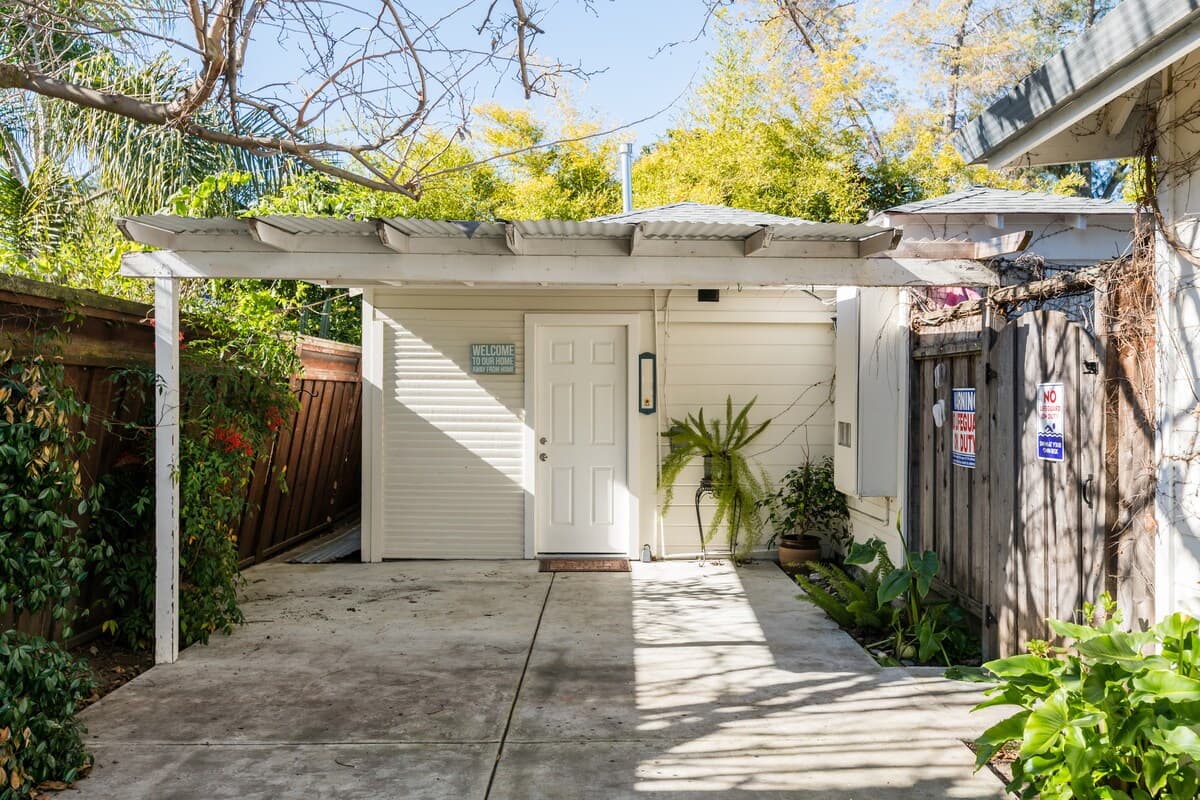 Home in Mountain View · ★4.88 · 1 bedroom · 1 bed · 1 bath - Image 25