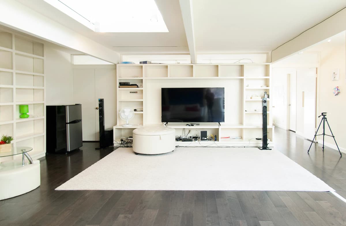 Home in Palo Alto · ★4.74 · 7 bedrooms · 9 beds · 4 baths - Image 10