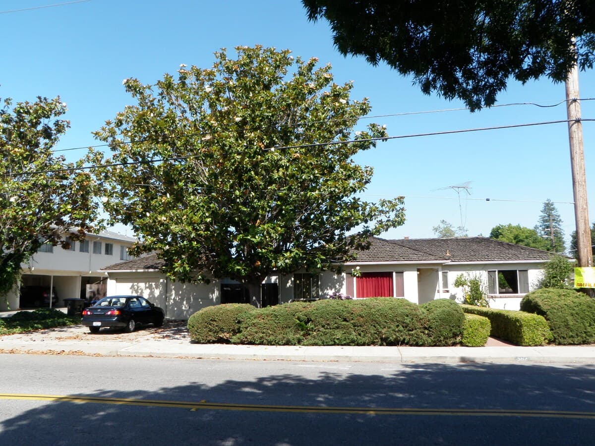 Private Courtyard Oasis, Pets OK, Near Caltrain - Photo 16