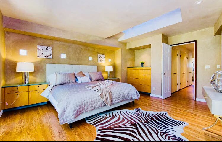 Home in Los Altos · ★4.36 · 5 bedrooms · 5 beds · 3.5 baths - Image 1