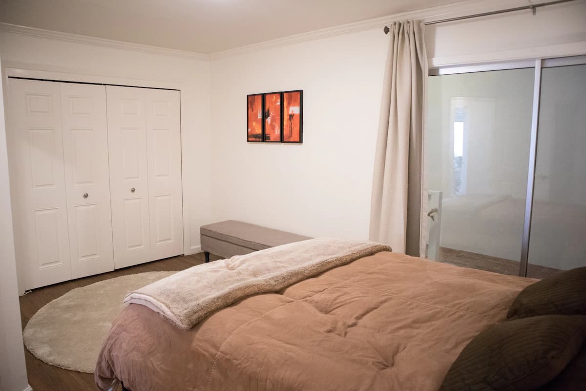 Noe Valley Condo with Bay Views & Workspace - Photo 28