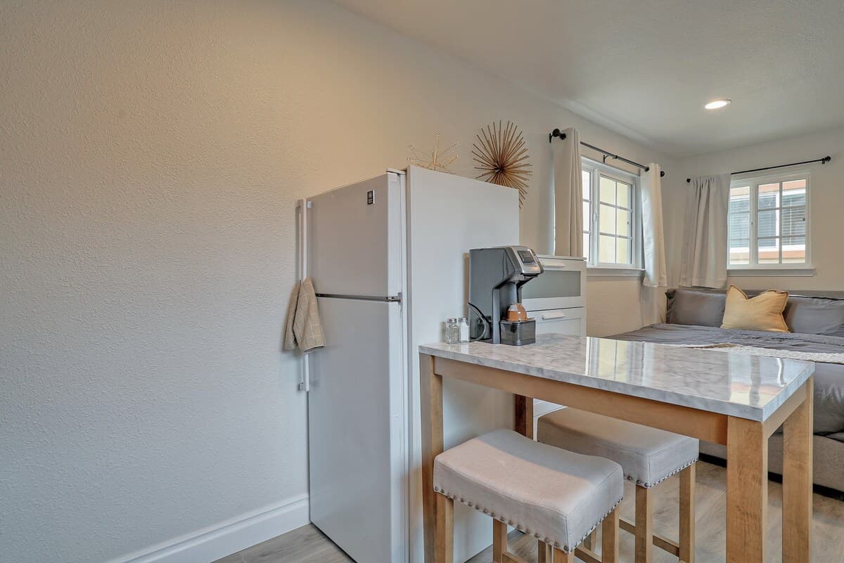 Home in Mountain View · ★4.88 · 4 bedrooms · 6 beds · 3.5 baths - Image 13