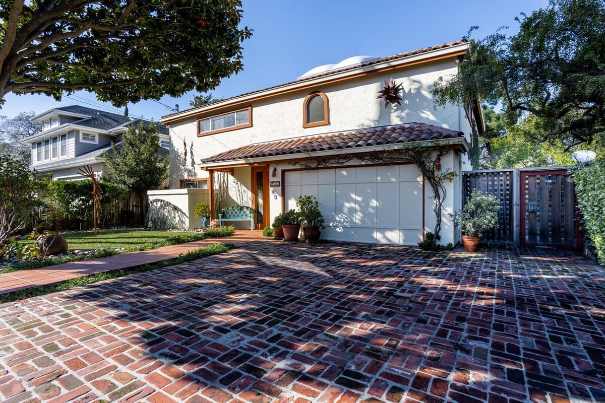 Guesthouse in Palo Alto · ★5.0 · 2 bedrooms · 2 beds · 1.5 baths - Image 4