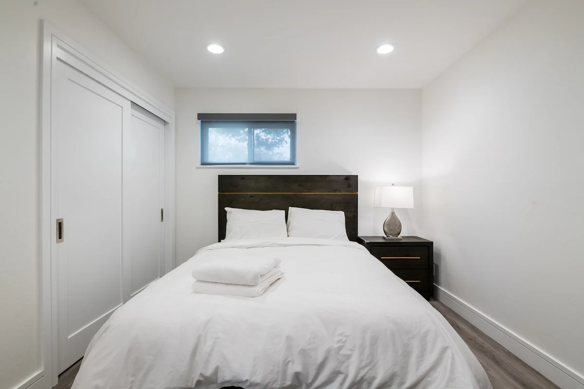 Home in East Palo Alto · ★4.88 · 3 bedrooms · 3 beds · 1.5 baths - Image 29
