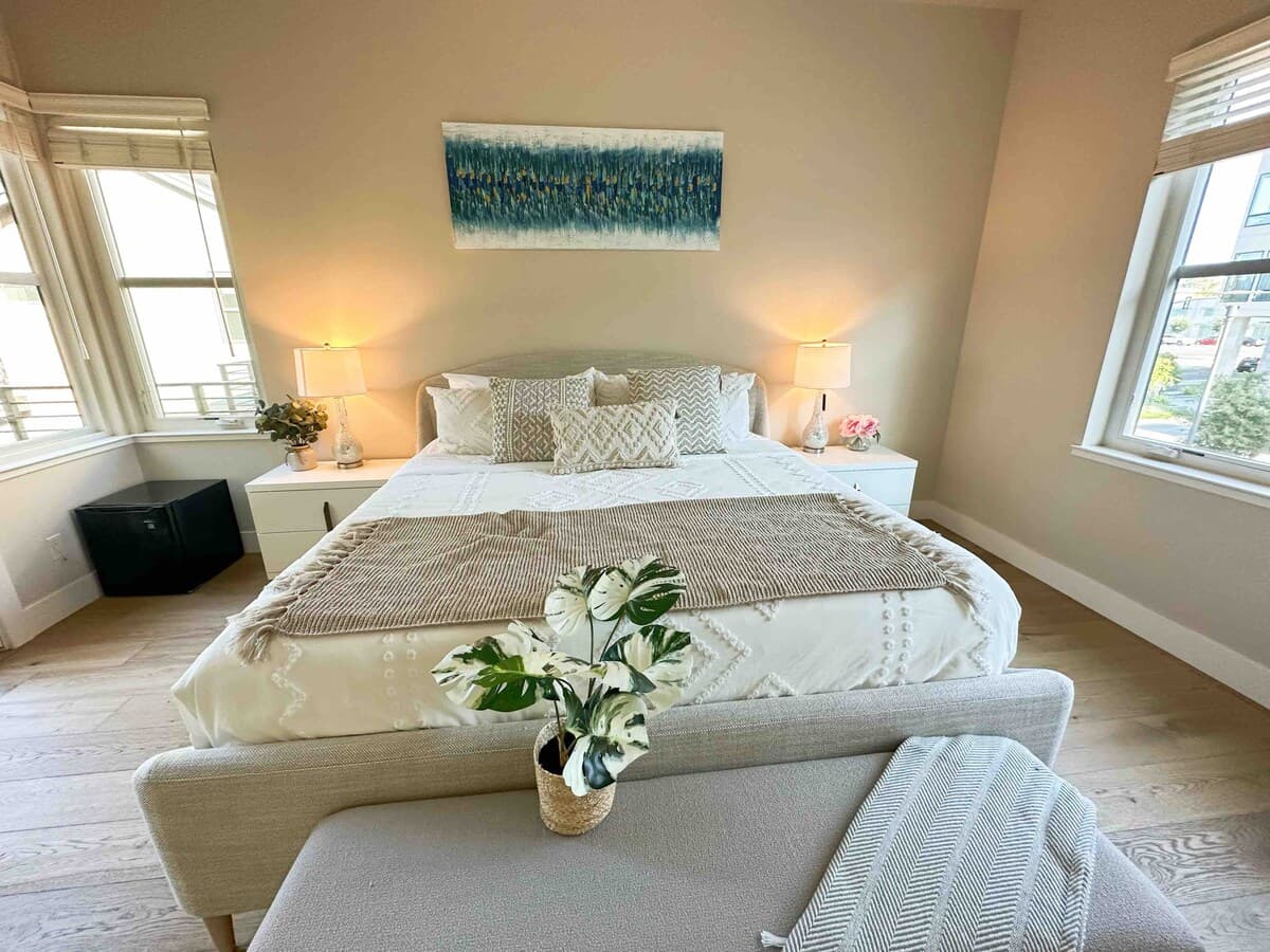 2021 Luxury Home, Private Baths, Silicon Valley - Photo 13