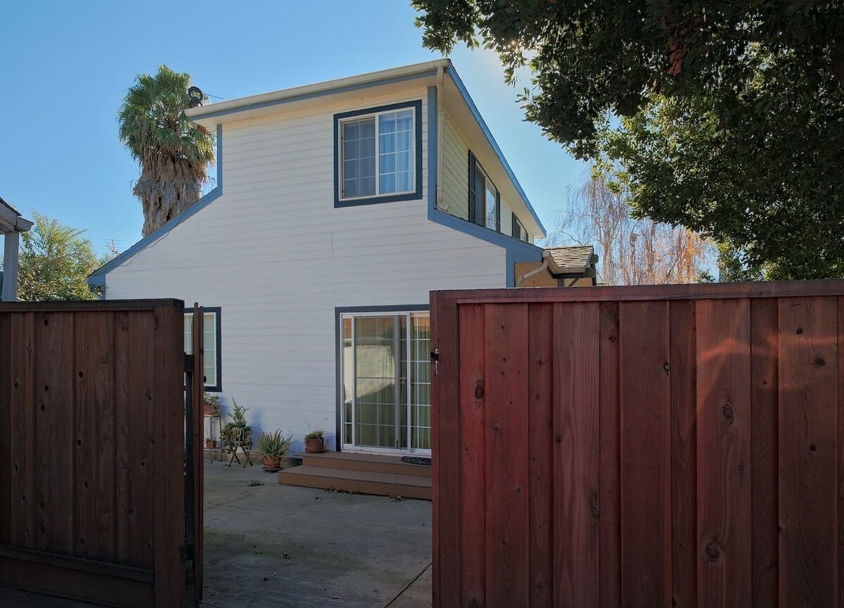 Private Guest Suite, Walk to Downtown & Caltrain - Photo 14