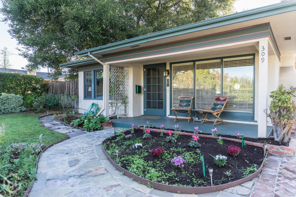 Home in Palo Alto · ★4.93 · 4 bedrooms · 4 beds · 3 baths - Image 54