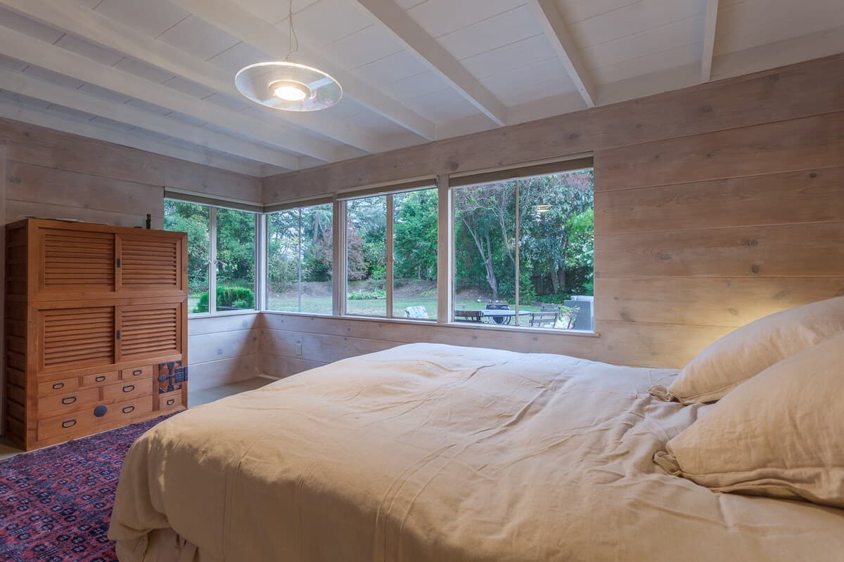 Home in Palo Alto · ★4.95 · 4 bedrooms · 5 beds · 3 baths - Image 11