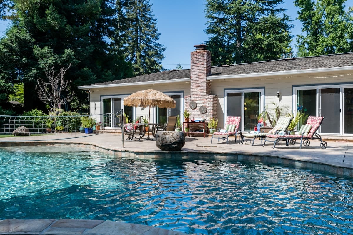 Home in Menlo Park · ★4.91 · 4 bedrooms · 5 beds · 2.5 baths - Image 24