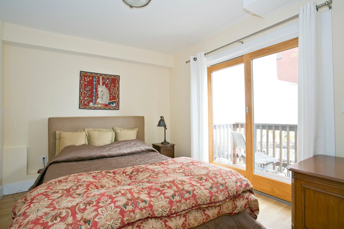 Russian Hill/ North Beach Garden Apartment - Photo 23