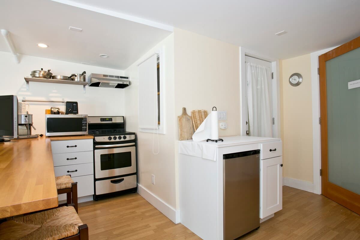 Russian Hill/ North Beach Garden Apartment - Photo 18
