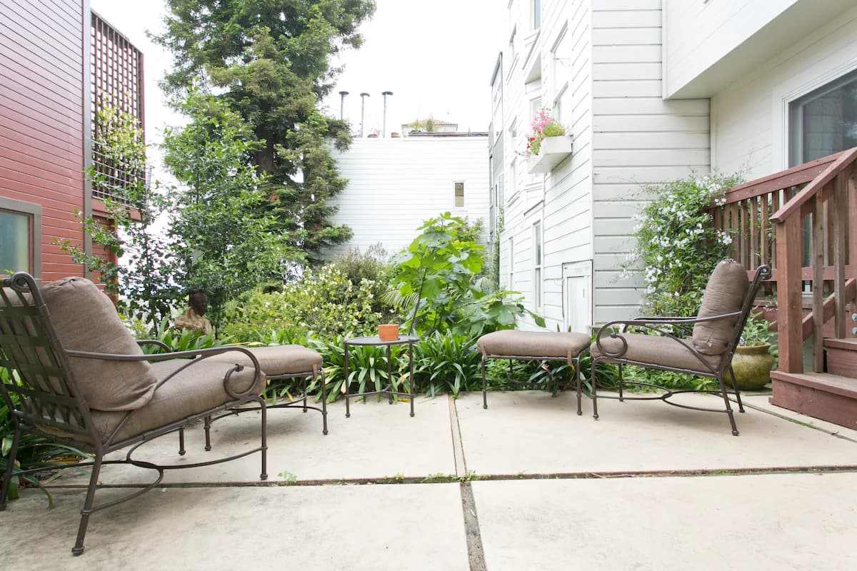 Russian Hill/ North Beach Garden Apartment - Photo 33
