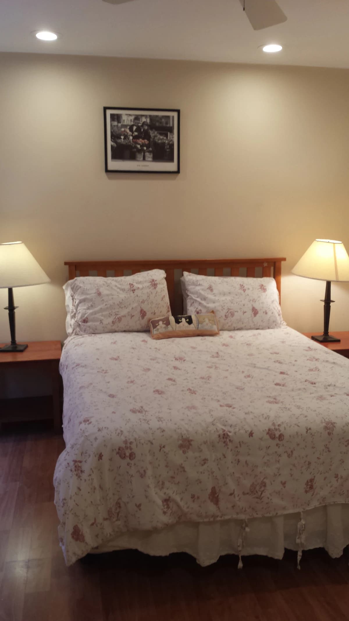 Home in Palo Alto · ★4.16 · 2 bedrooms · 3 beds · 1.5 baths - Image 26