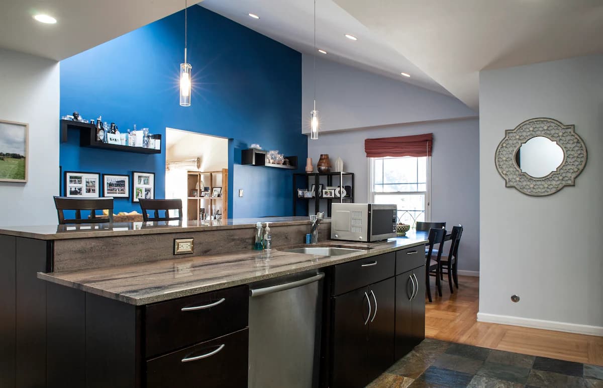 Spanish-Style Home with Chef's Kitchen & Mt. Views - Photo 10