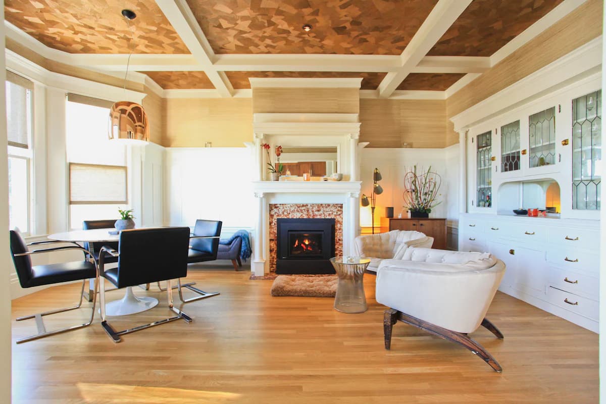 Historic Edwardian Flat with Skyline Views - Photo 10