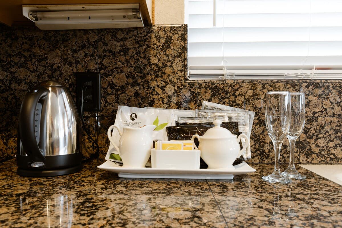 Home in Pacific Grove · ★4.9 · 3 bedrooms · 4 beds · 3 private baths - Image 10