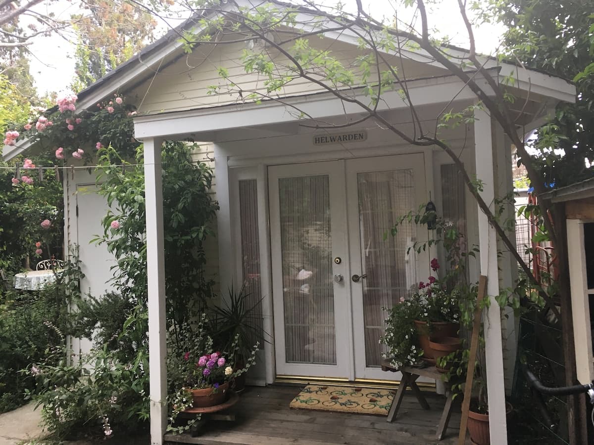 Guesthouse in Palo Alto · ★4.99 · 1 bedroom · 1 bed · 1 bath - Image 1