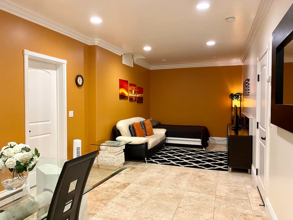 Home in Mountain View · ★4.74 · 1 bedroom · 3 beds · 1 bath - Image 26