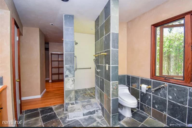 Home in Los Altos · ★4.36 · 5 bedrooms · 5 beds · 3.5 baths - Image 9
