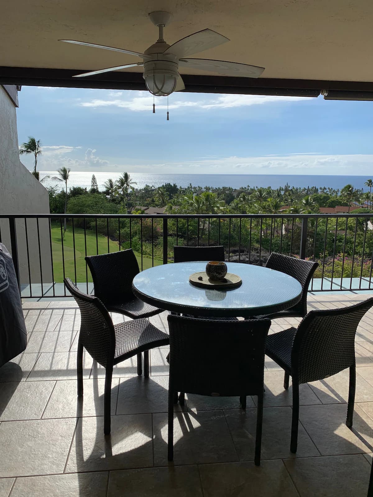 Condo in Kailua-Kona · ★4.96 · 3 bedrooms · 4 beds · 3 baths - Image 15