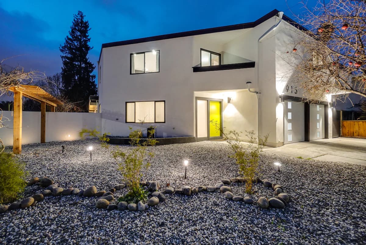 Home in Palo Alto · ★4.96 · 5 bedrooms · 7 beds · 4.5 baths - Image 52