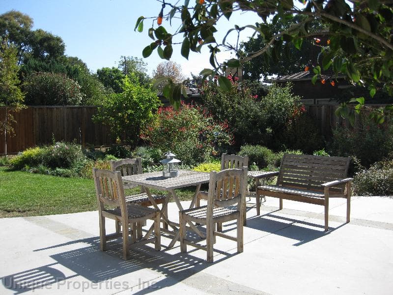 Guesthouse in Menlo Park · ★4.94 · 1 bedroom · 2 beds · 1 bath - Image 31
