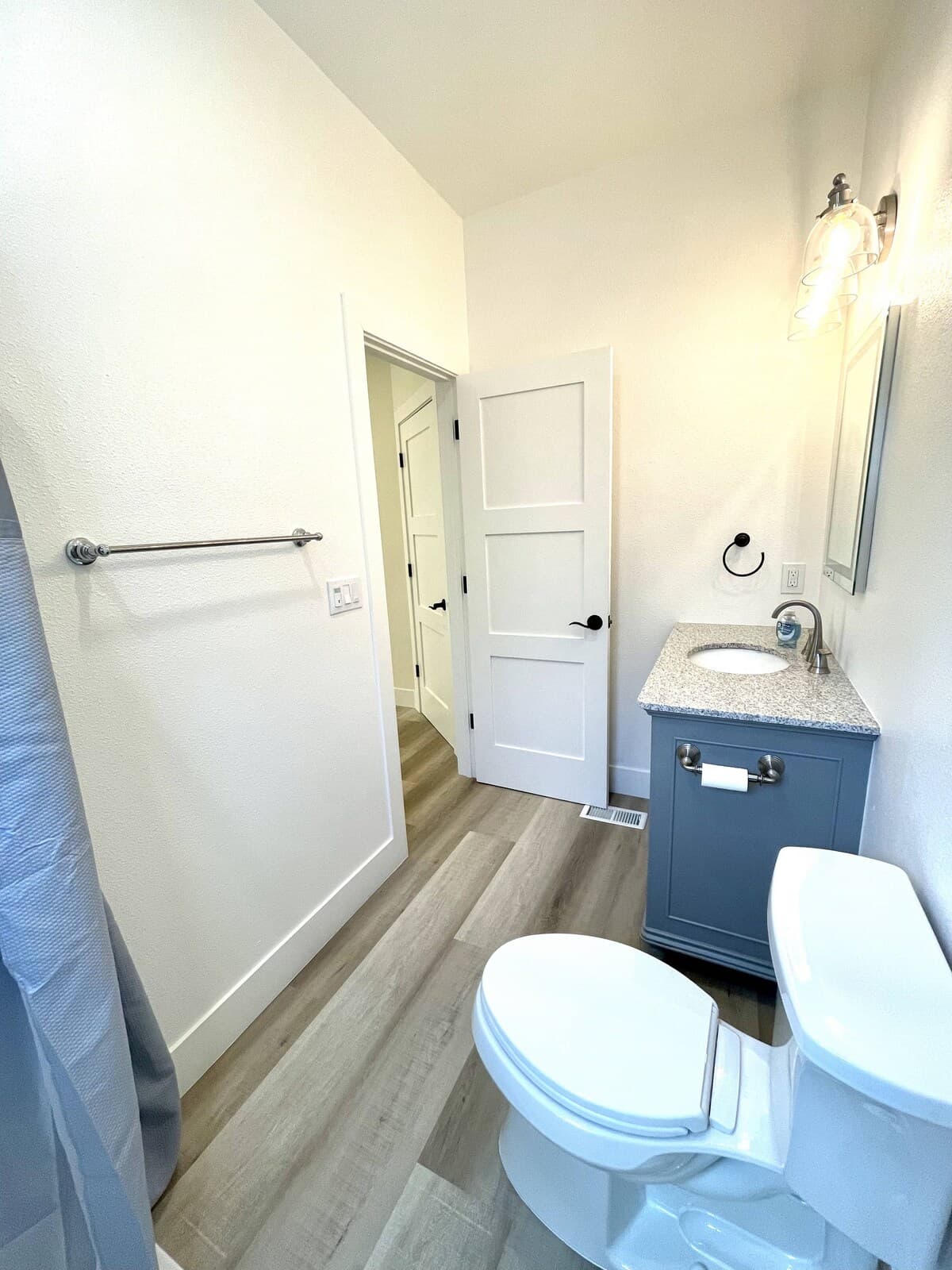 Private Entrance & Bath, Steps to Caltrain - Photo 20