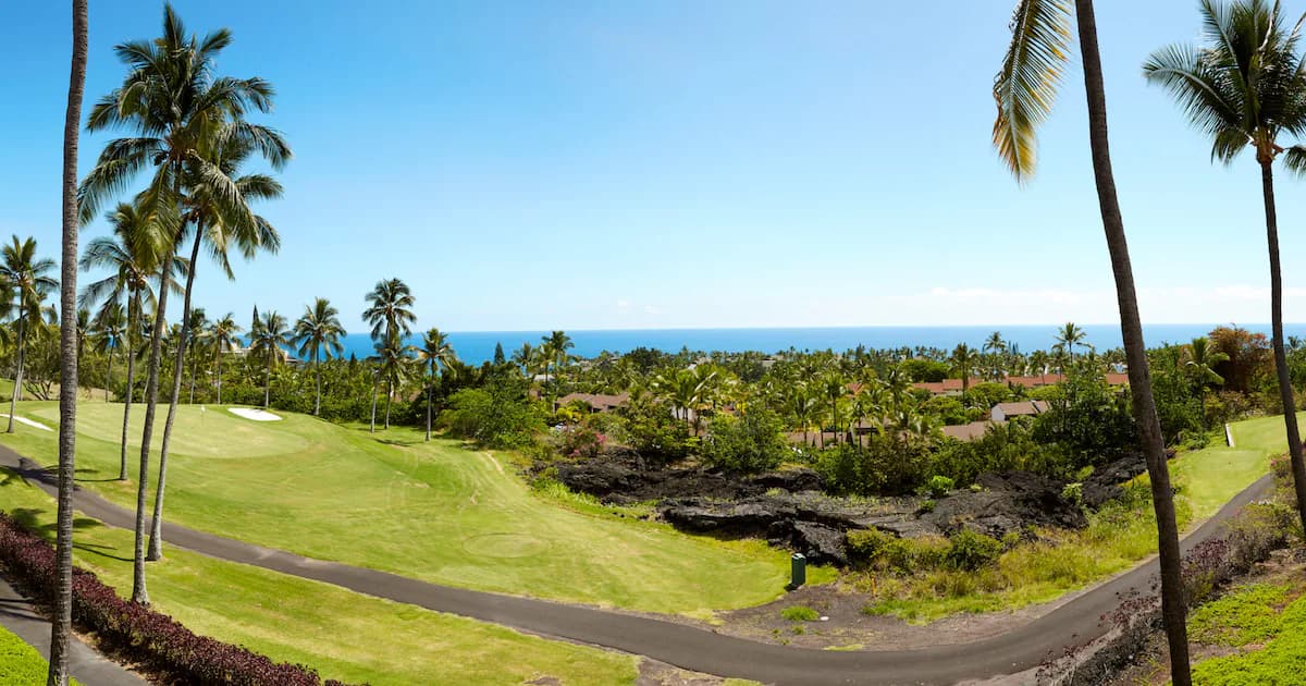 Condo in Kailua-Kona · ★4.96 · 3 bedrooms · 4 beds · 3 baths - Image 43