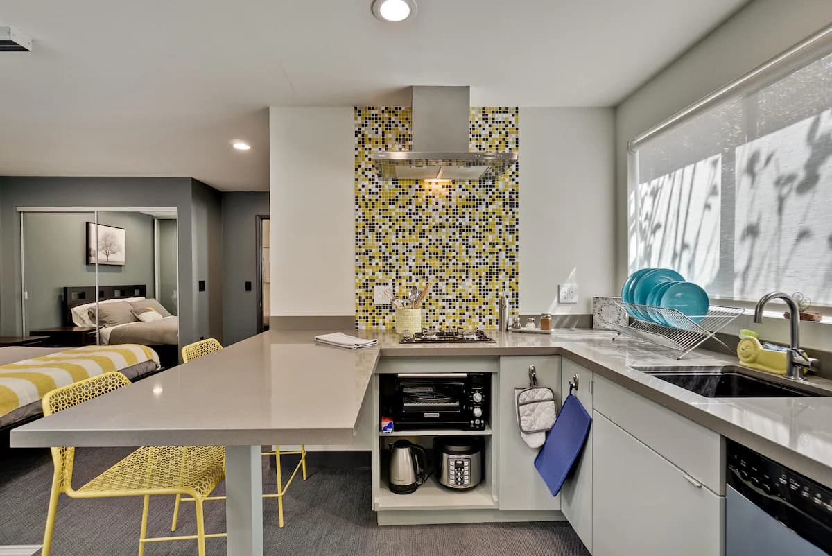 Guesthouse in Palo Alto · ★4.96 · 2 bedrooms · 3 beds · 1 bath - Image 8