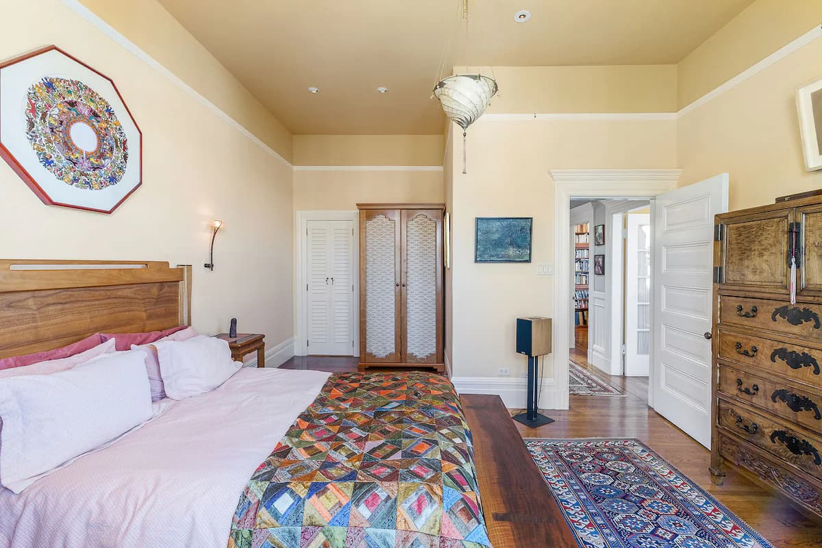 Chef's Kitchen Victorian, 1896 Flat with Terrace - Photo 26