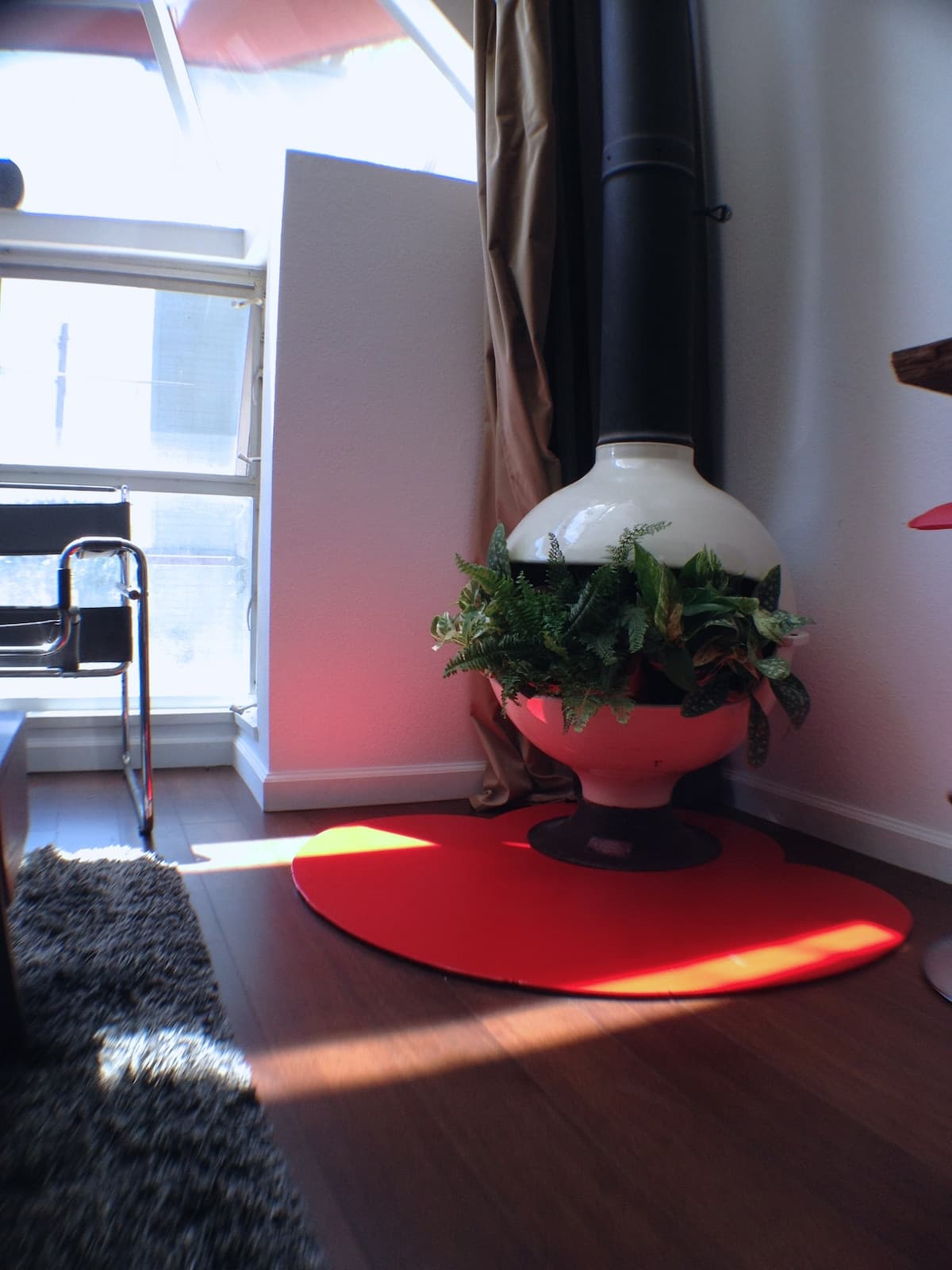 Architect's Bridge House, 2BR w/Fireplace - Photo 10