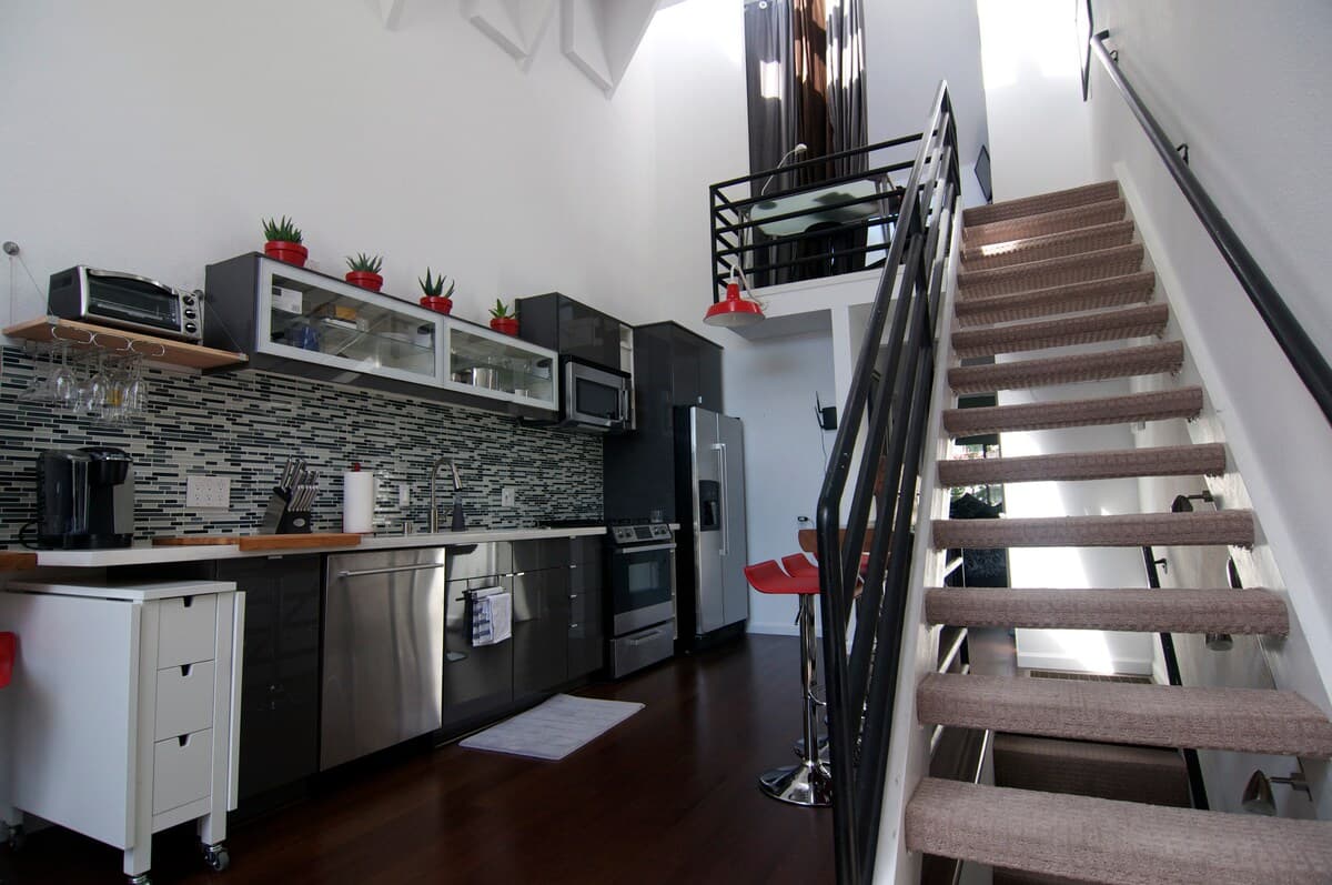 Architect's Bridge House, 2BR w/Fireplace - Photo 20