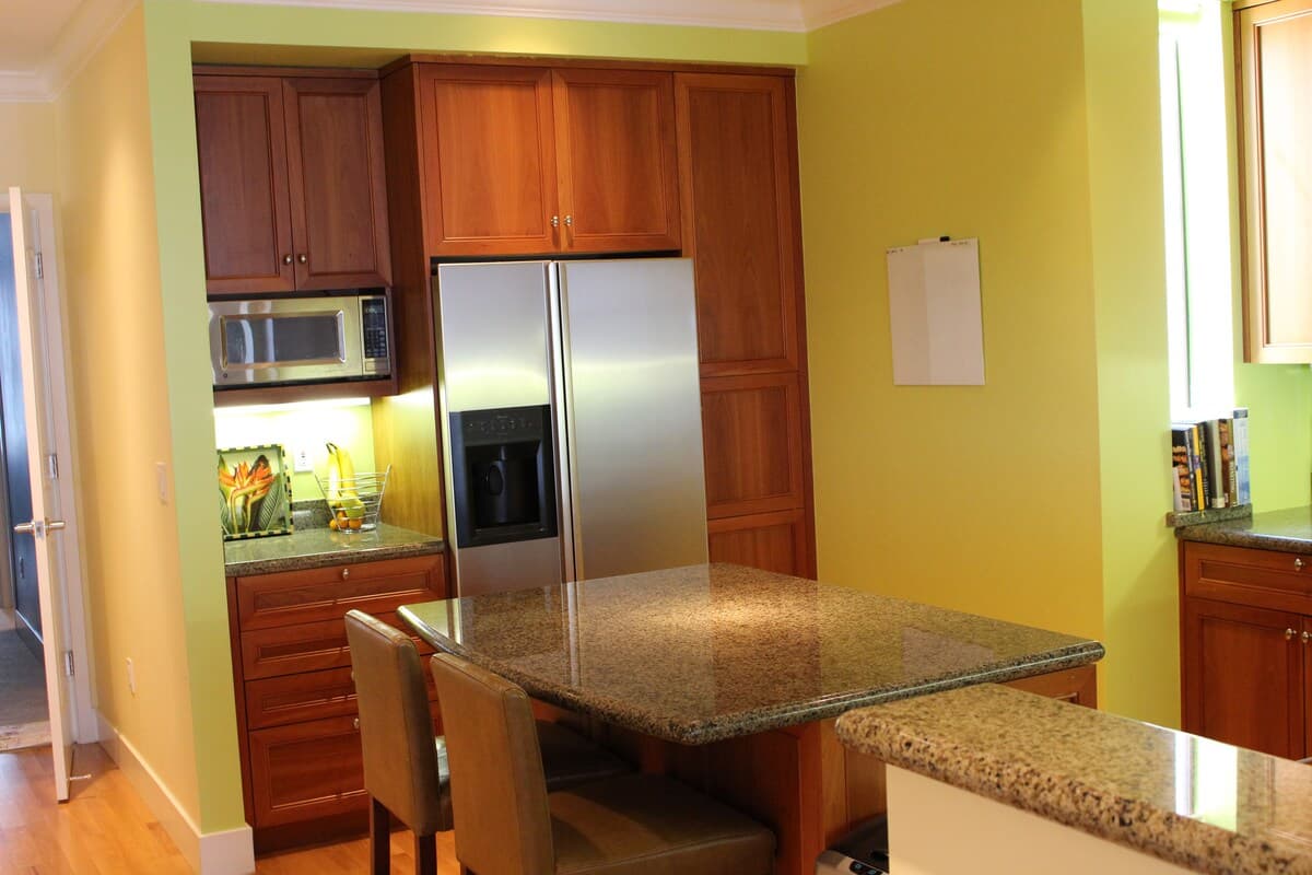 Elevator Opens Into FlatNob Hill 3BR, 2 Parking - Photo 14