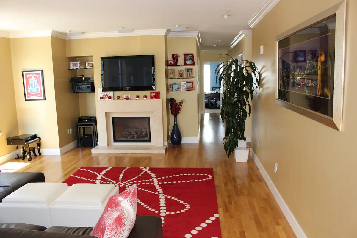 Elevator Opens Into FlatNob Hill 3BR, 2 Parking - Photo 10