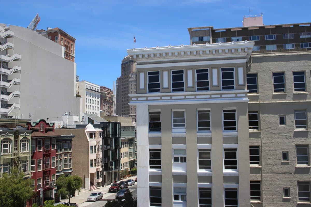 Elevator Opens Into FlatNob Hill 3BR, 2 Parking - Photo 35