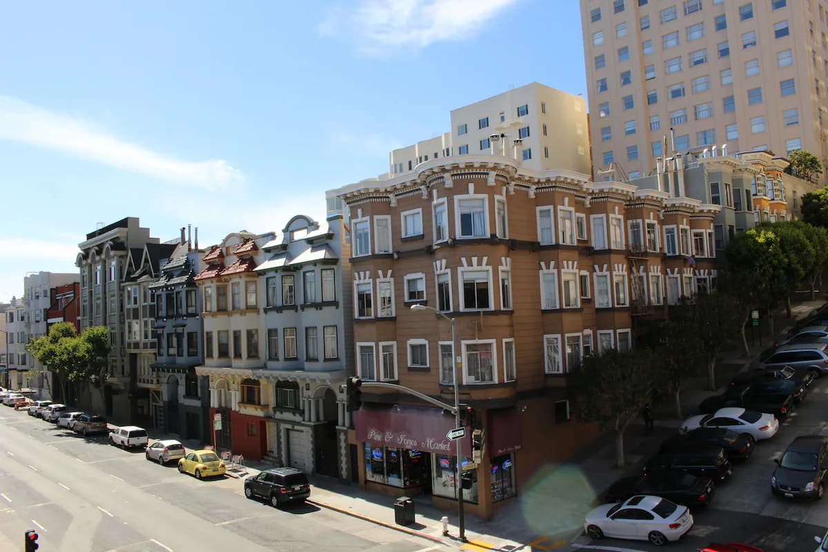Elevator Opens Into FlatNob Hill 3BR, 2 Parking - Photo 60