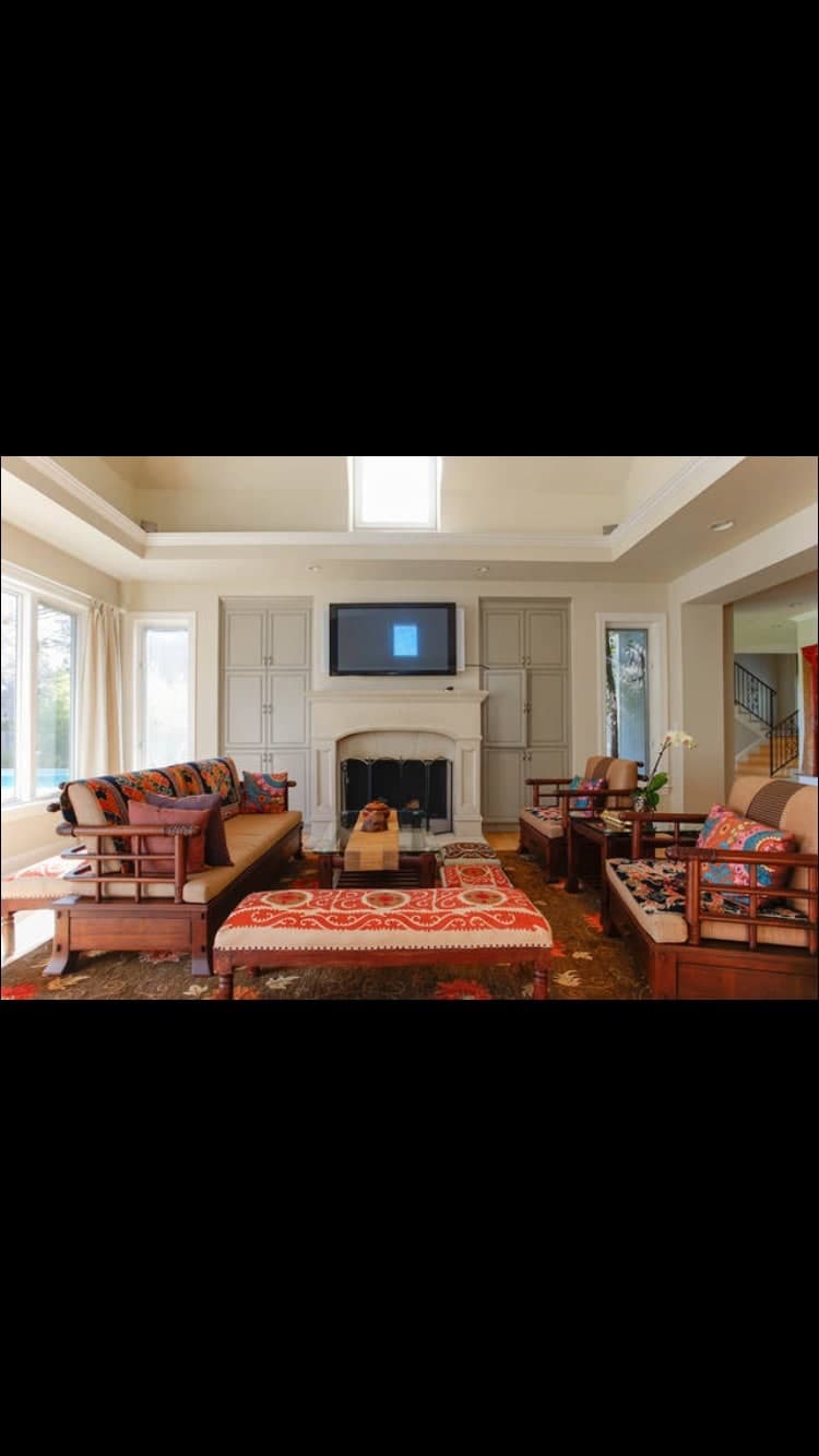 Home in Menlo Park · ★4.84 · 5 bedrooms · 6 beds · 4.5 baths - Image 2