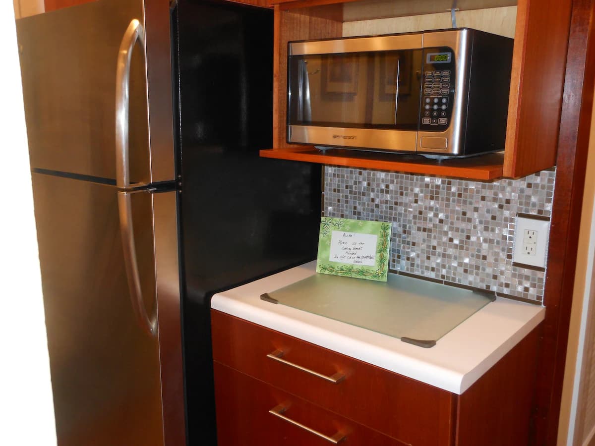 Condo in Kailua-Kona · ★4.74 · 1 bedroom · 1 bed · 1 bath - Image 10