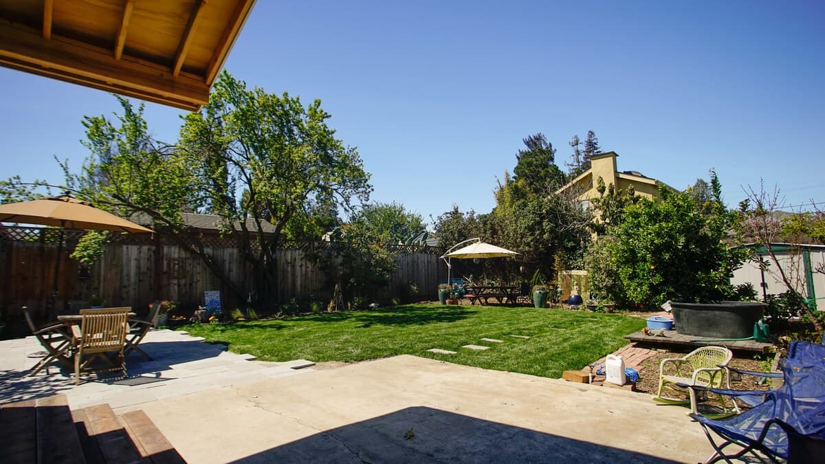 Home in Redwood City · ★4.94 · 2 bedrooms · 2 beds · 2 baths - Image 40