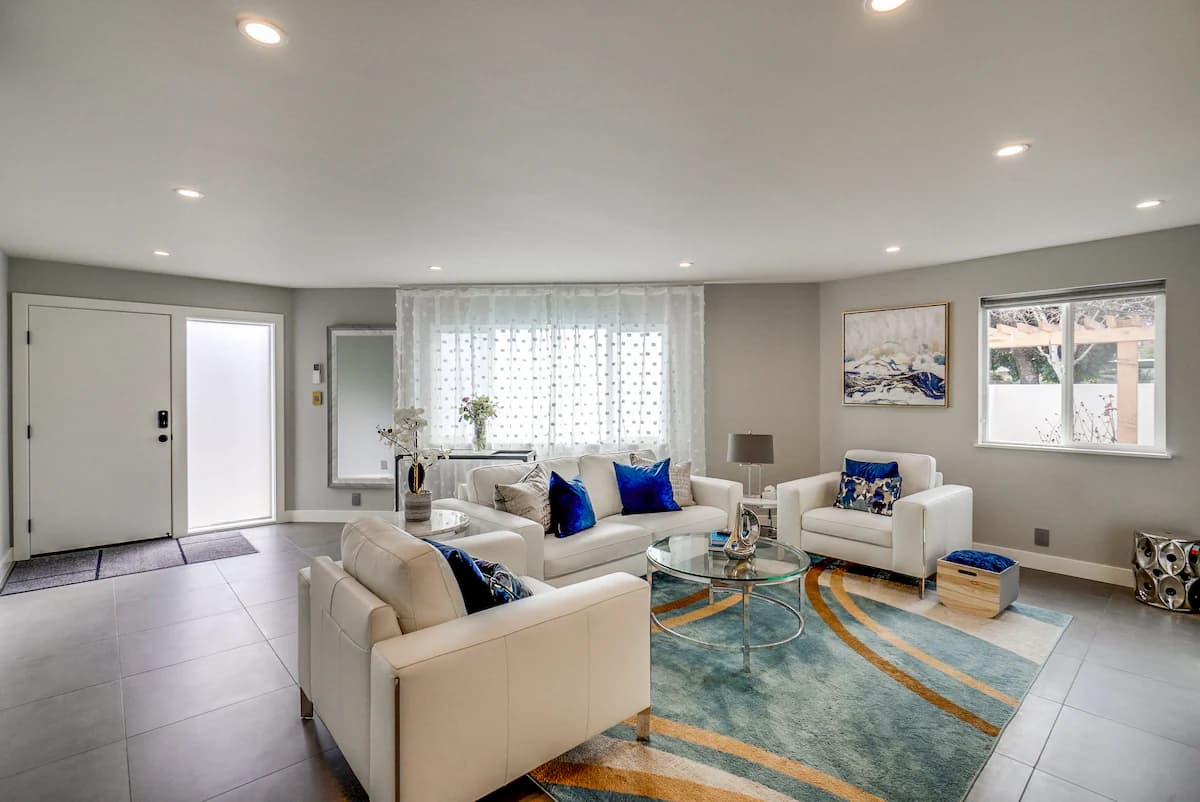 Home in Palo Alto · ★4.96 · 5 bedrooms · 7 beds · 4.5 baths - Image 3