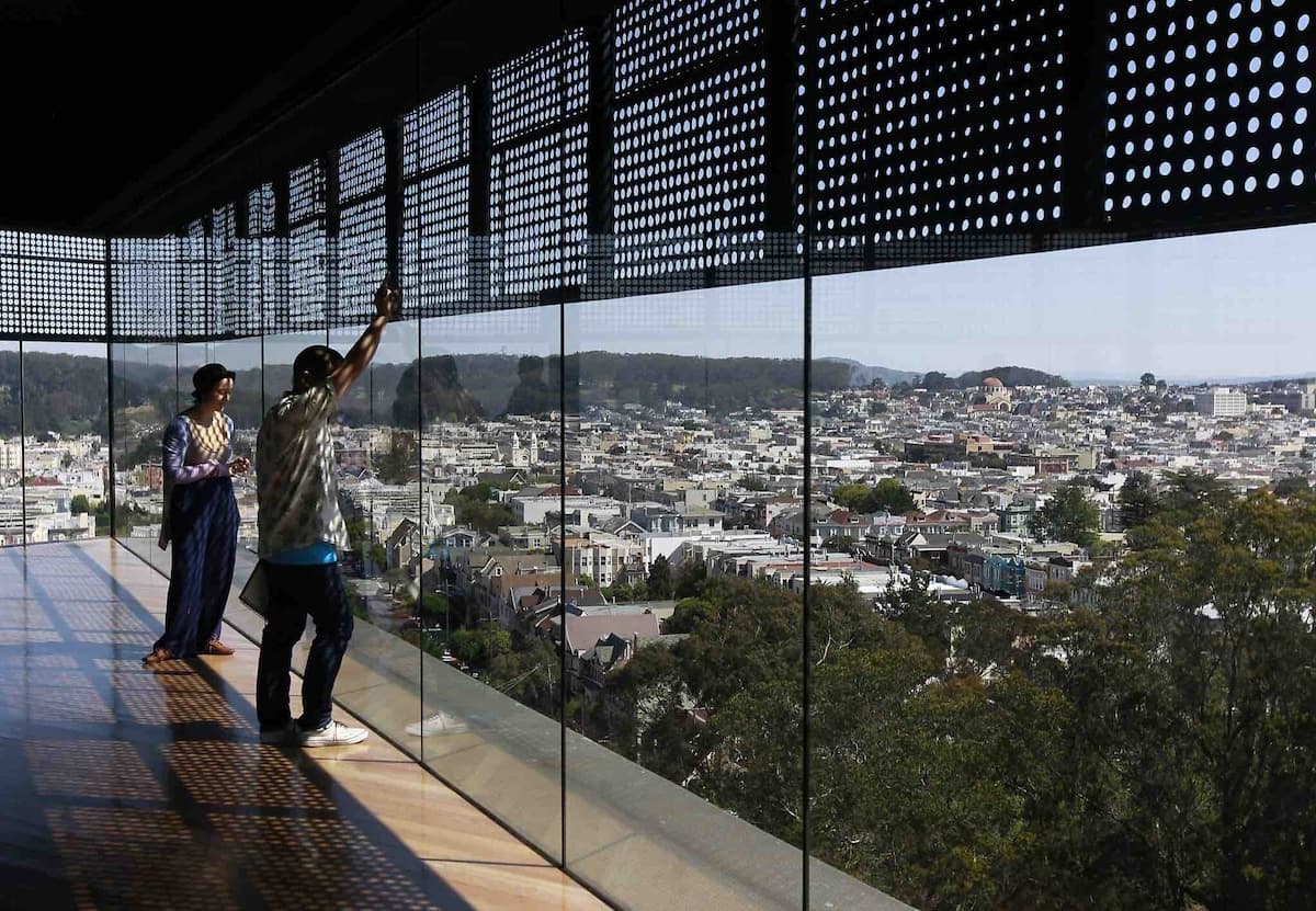 Villa in San Francisco · ★4.95 · 5 bedrooms · 6 beds · 3 baths - Image 58