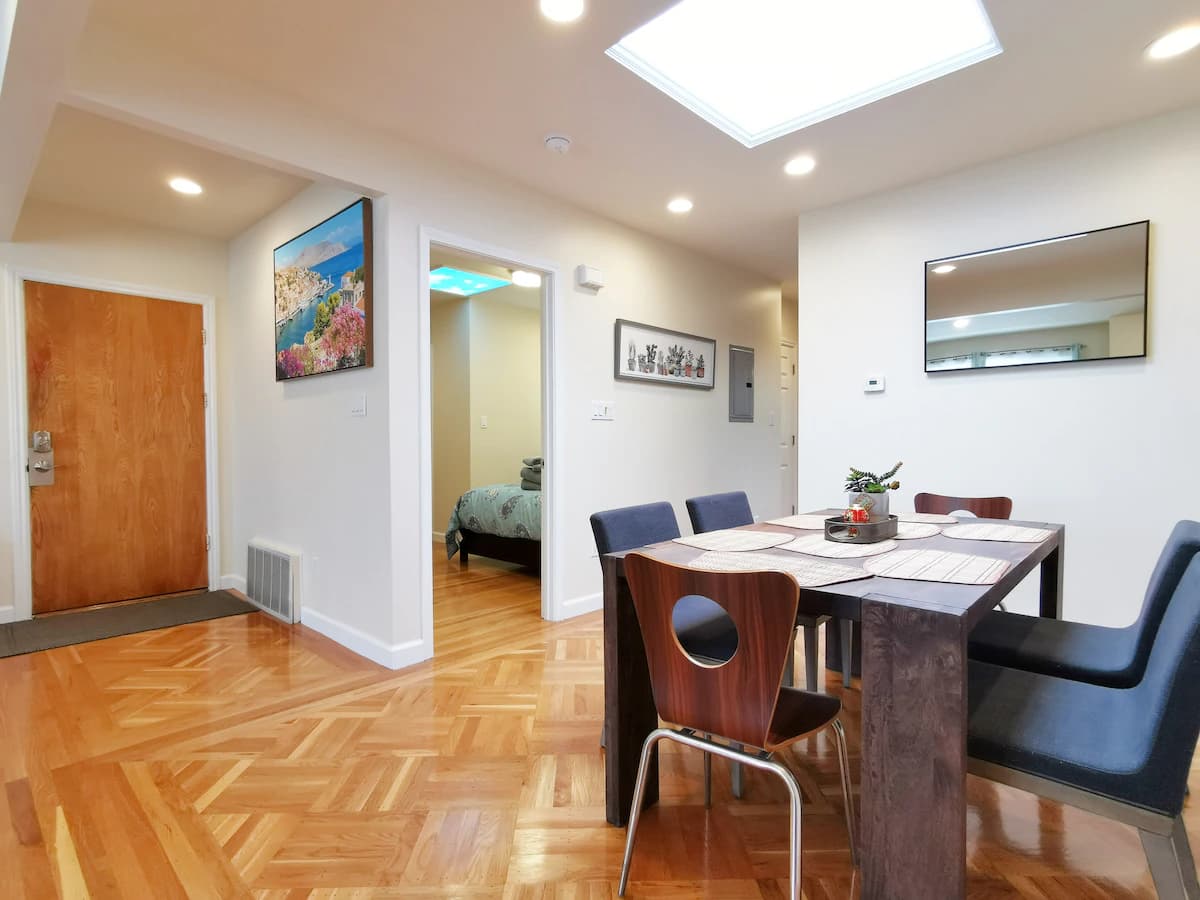 Private Upper Level, 3BR/3BA Near BART - Photo 12