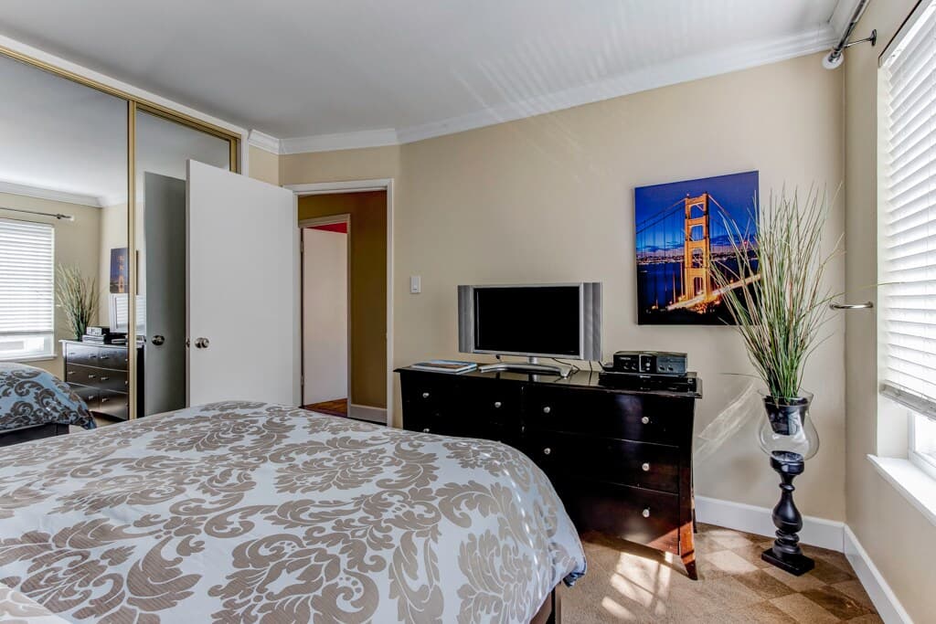 Stylish Mission/Castro Home with Skyline View - Photo 23