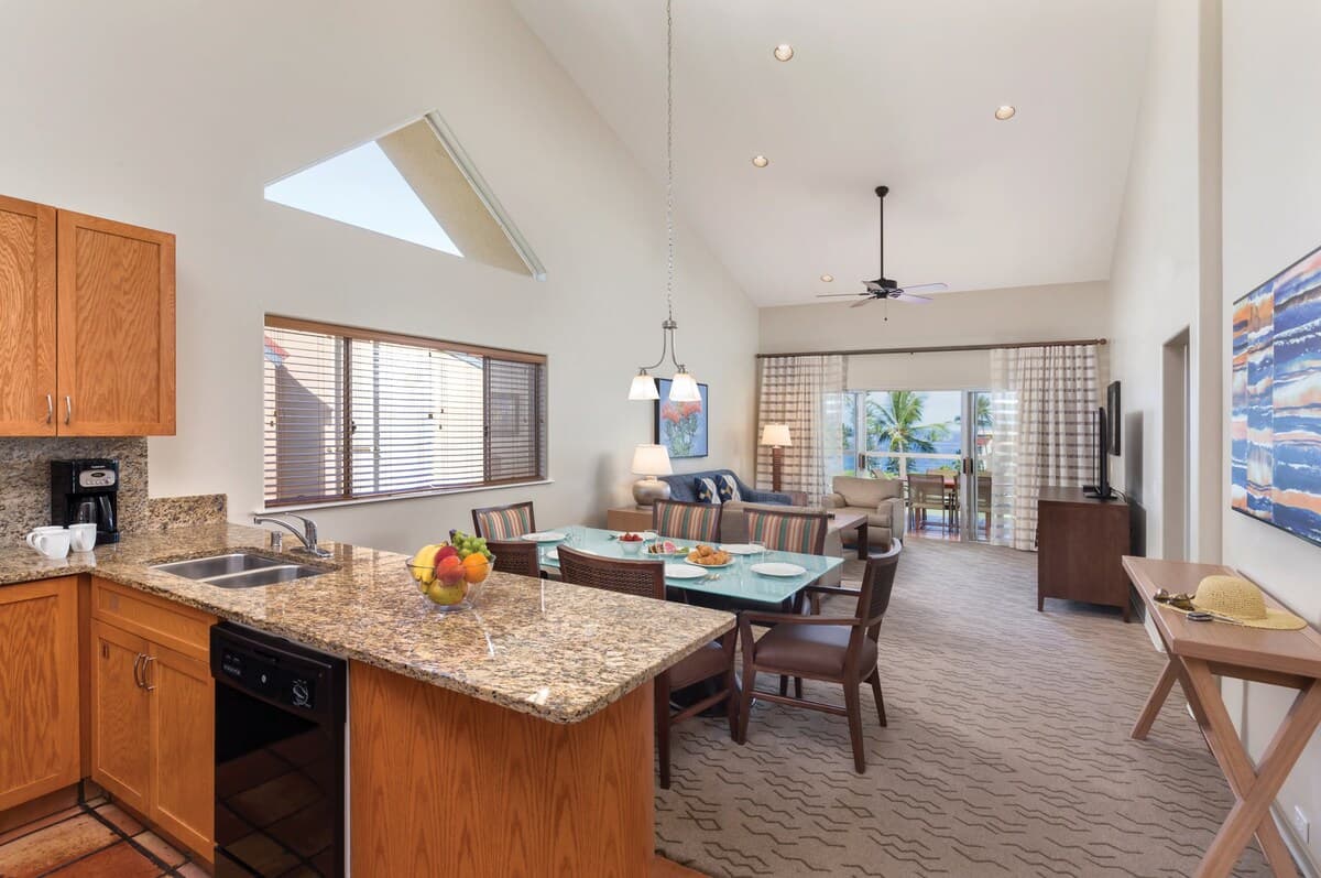 Club Wyndham Kona Coast Resort Oceanfront resort - Image 11